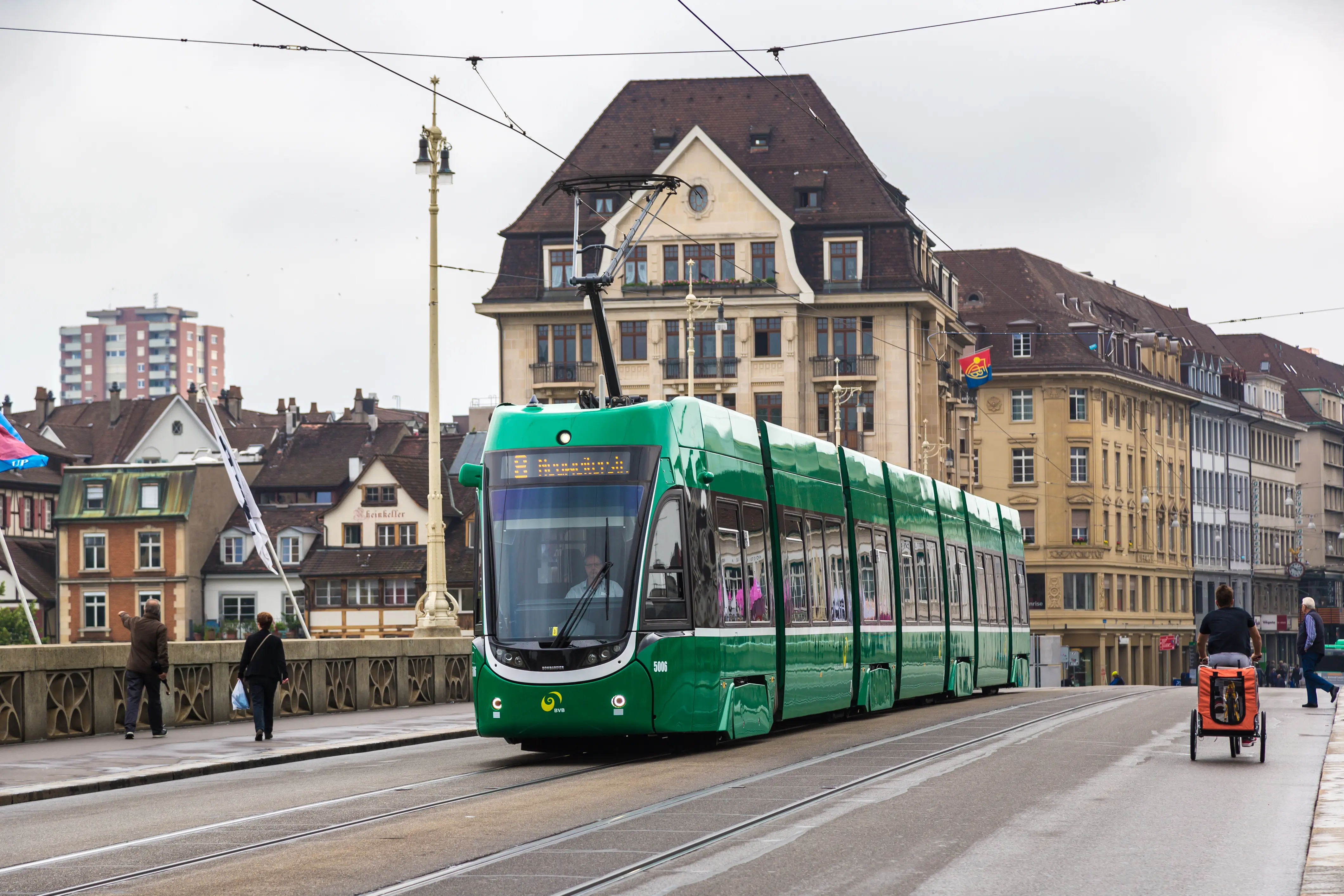 Basler Tram auf der Mittleren Brücke