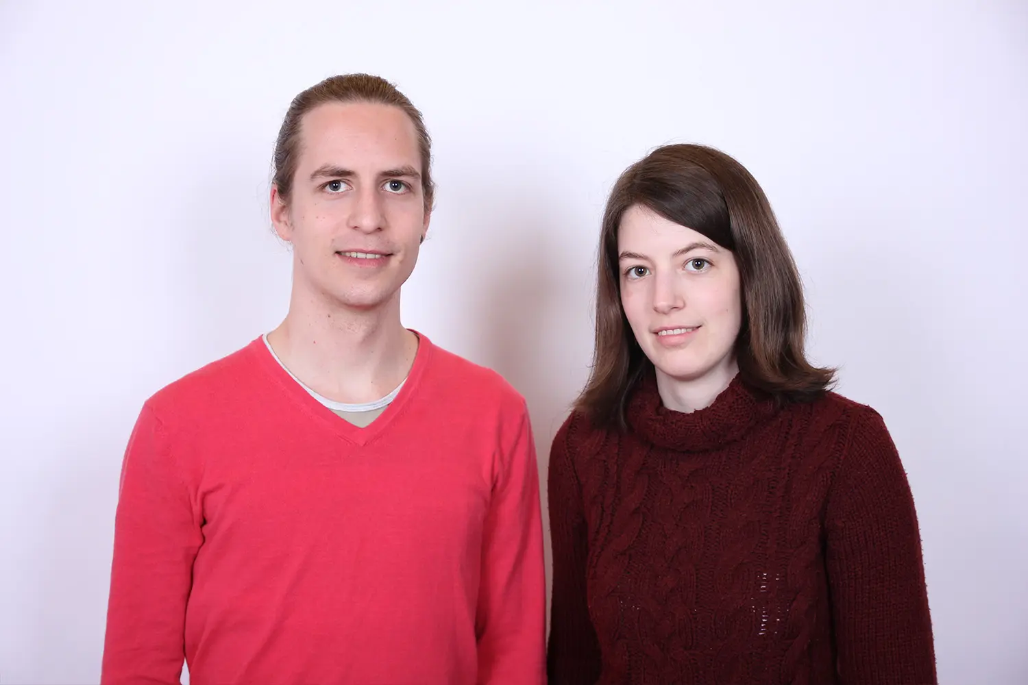 Philip Dietrich und Nadine Gertiser haben ein automatisches Loginsystem für ein neuartiges Trainingsgerät programmiert.