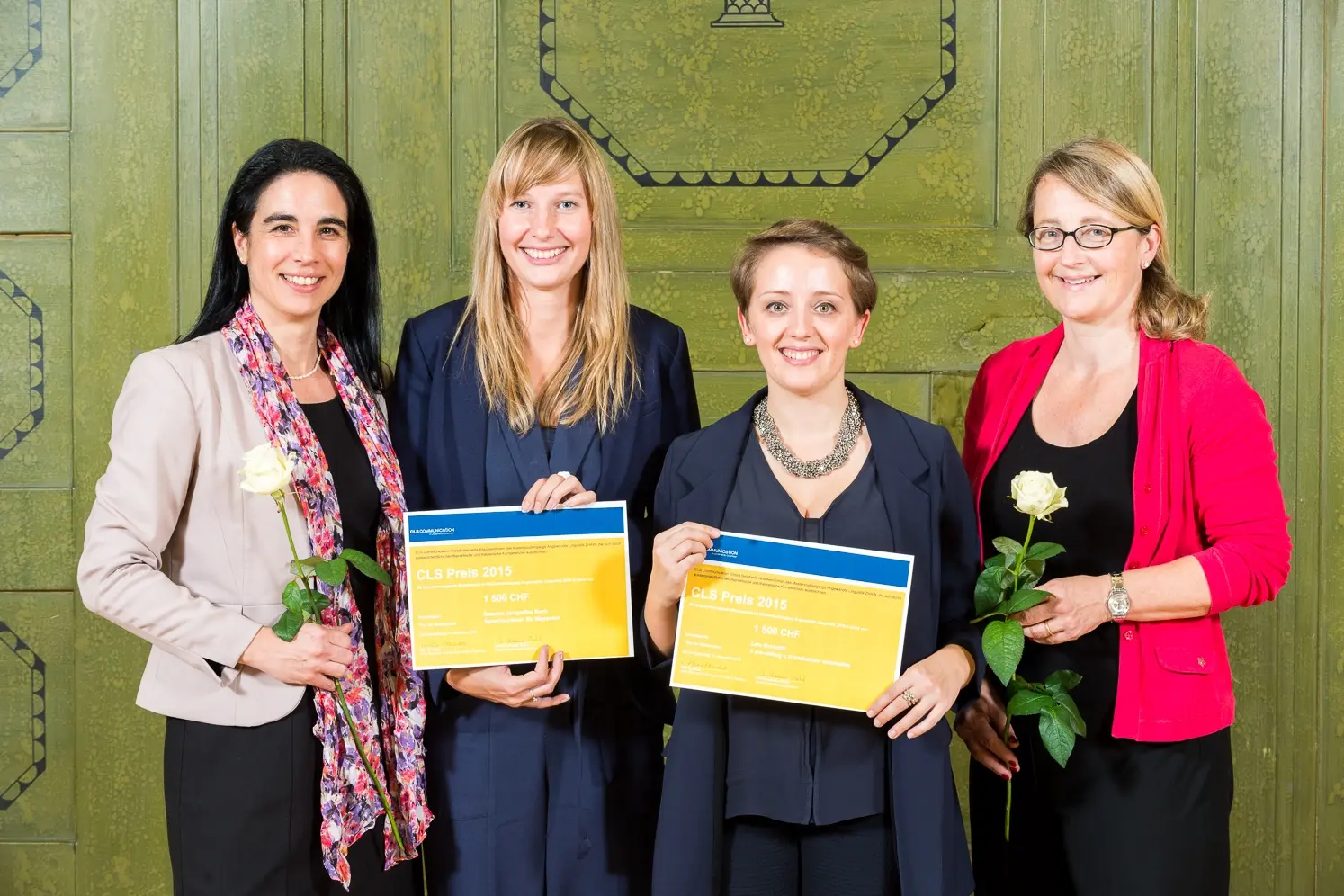 Elke Faundez und Christine Kamer Diehl von CLS Communication mit den Gewinnerinnen des CLS-Preises für die besten Masterarbeiten im Bereich Translation, Ramona Koch und Lara Bernardi.