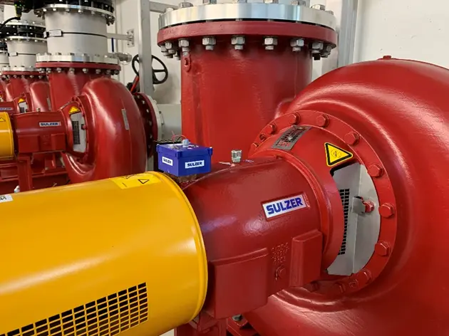 Monitoring system mounted on pump housing